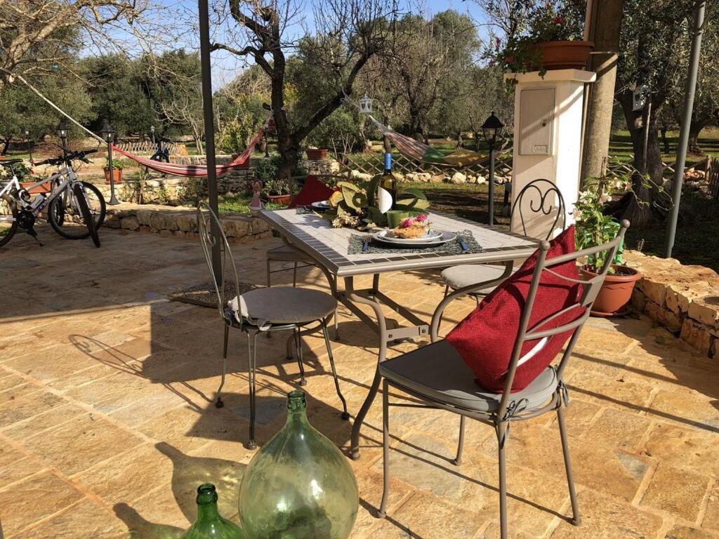 Chateaux Des Trulli San Michele Salentino Eksteriør billede