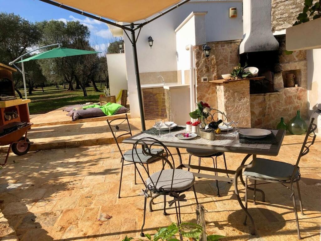 Chateaux Des Trulli San Michele Salentino Eksteriør billede